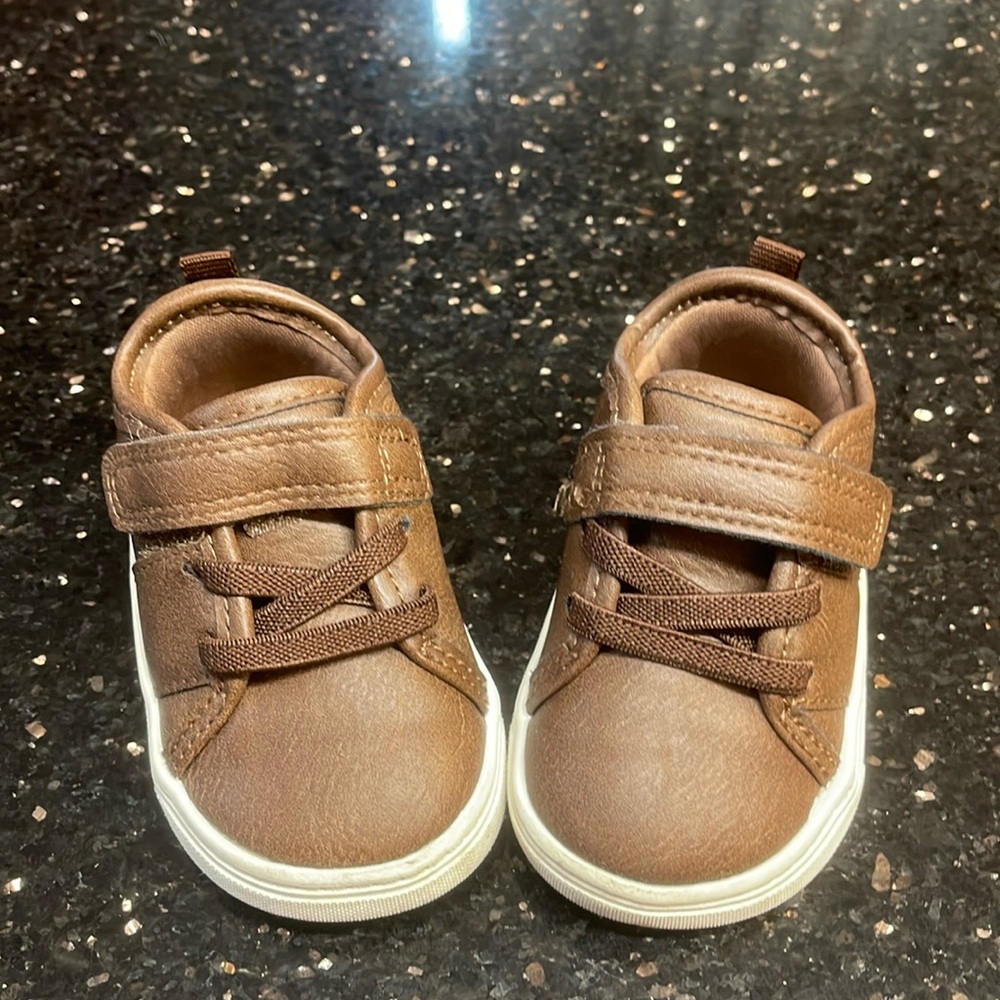 Toddler Boy shoes. Carter’s. Size 3.
